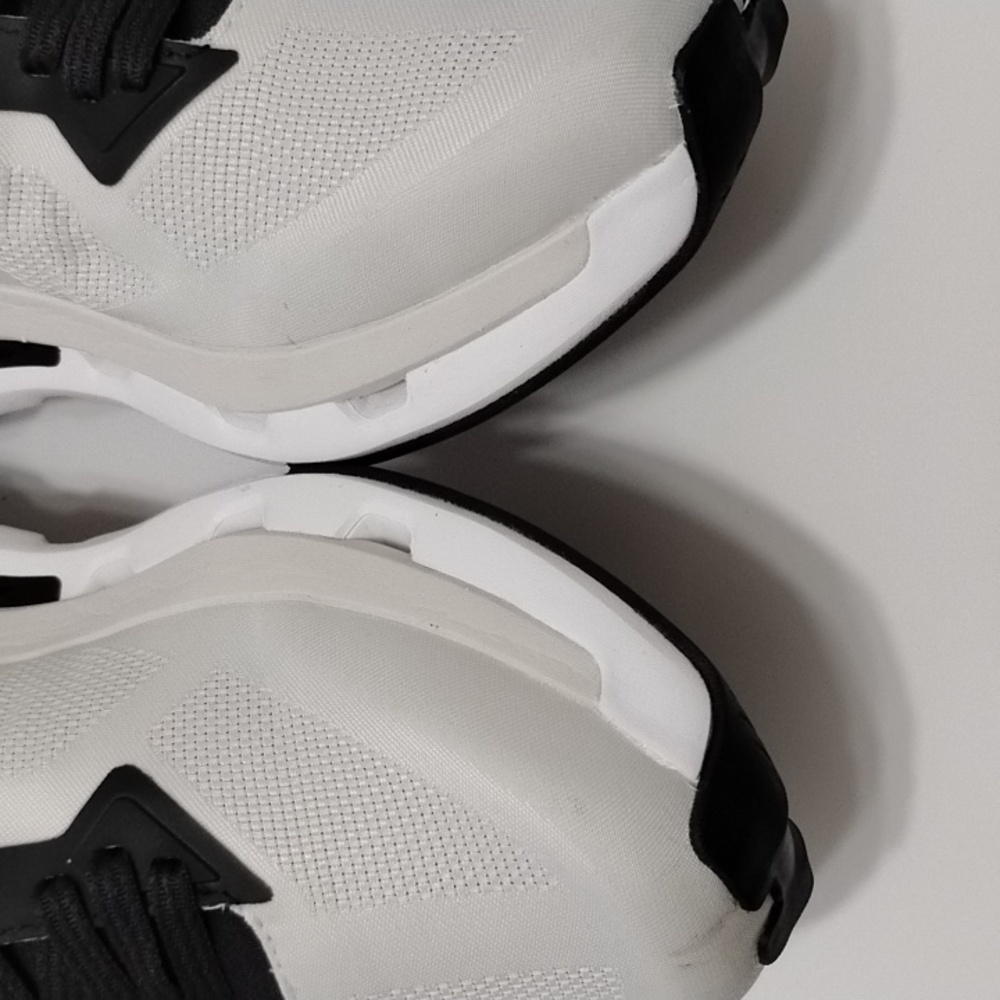 On Running Cloudzone Sneaker - image 4